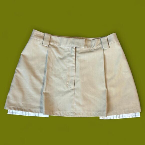 Isalis Dresses & Skirts - Isalis Pleated Mini Skirt Tan Pinstripe Peekaboo Pockets - Size small